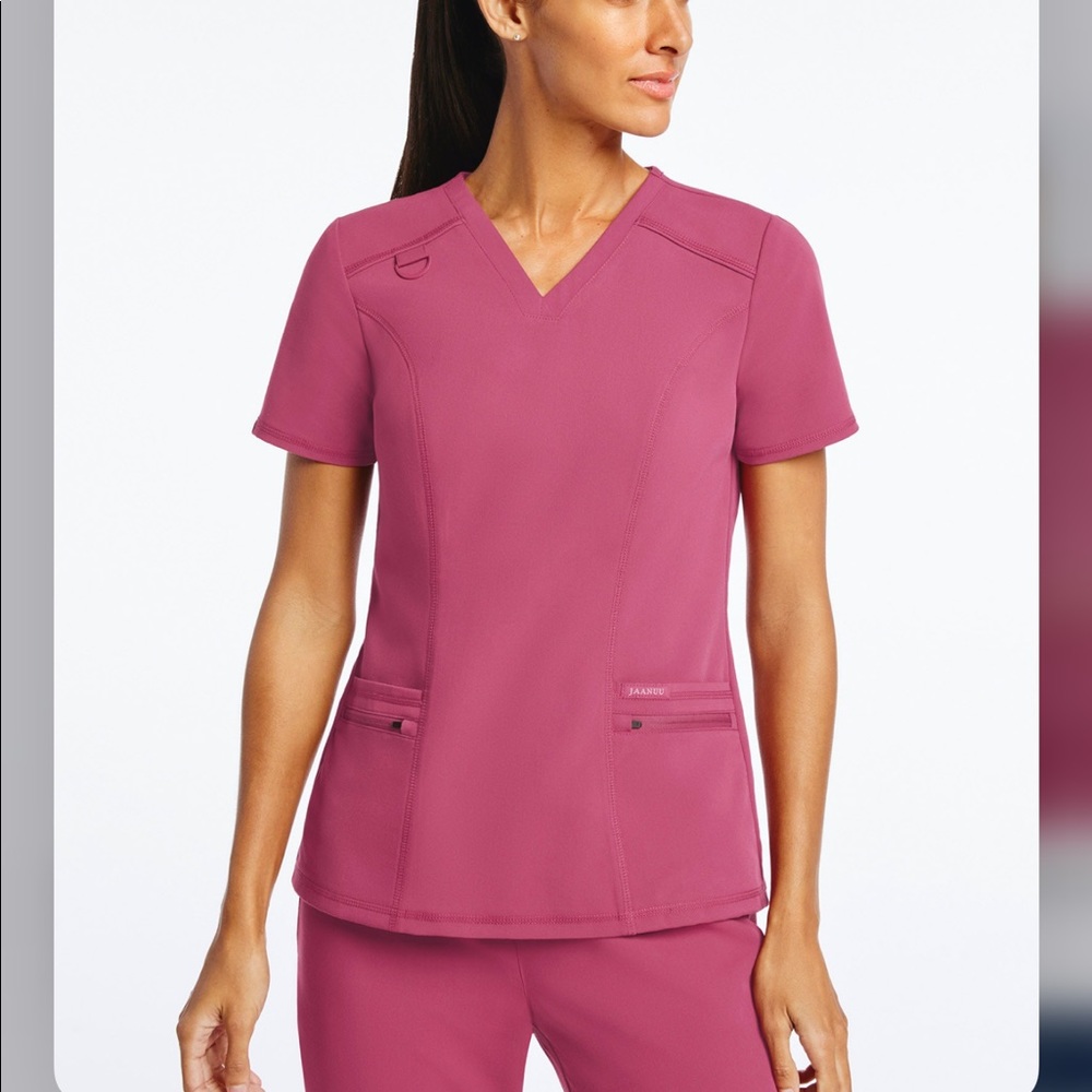 Jaanuu scrub top